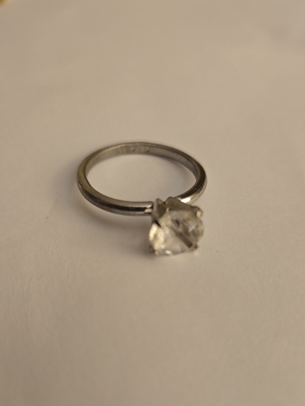 Vintage Classic Solitaire Crystal Ring in Silver - Estimated Size 6.5